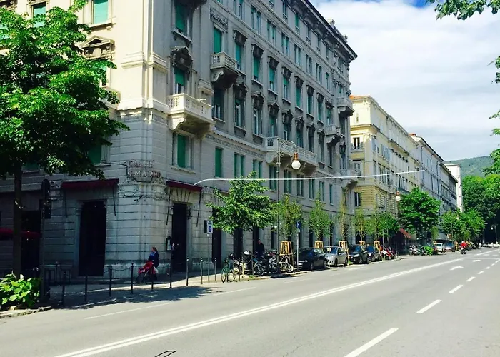 Giostra Flat * Trieste